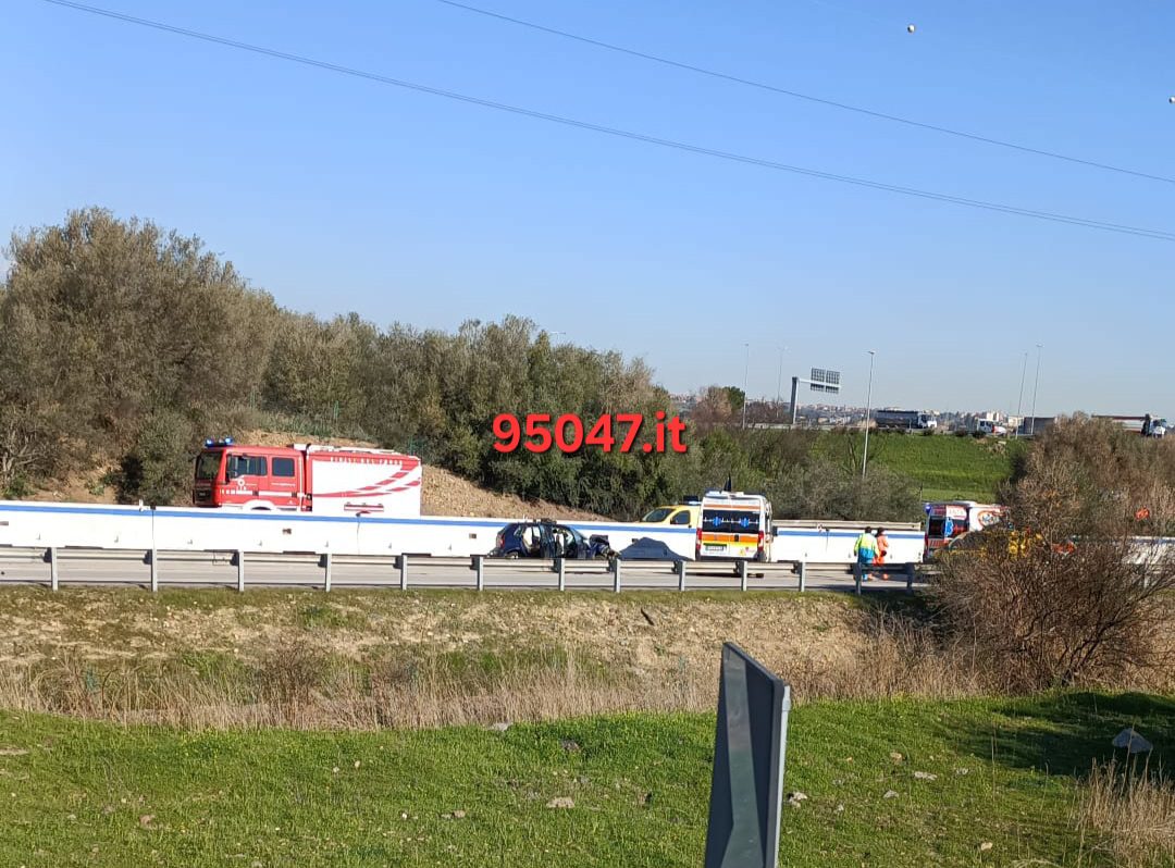 Grave Incidente Sull Autostrada Catania Palermo Svincolo Chiuso E